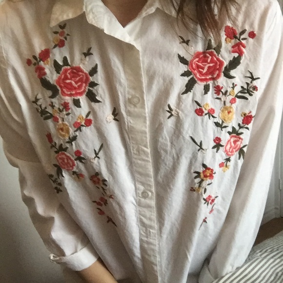 EMBROIDERED WHITE COLLAR SHIRT FLOWERS ROSES - Picture 4 of 7